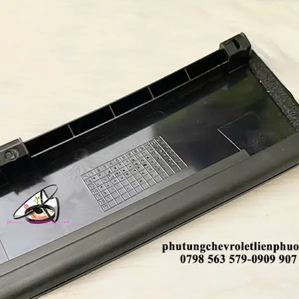 Nẹp ốp trụ đứng cánh cửa ngoài Chevrolet Captiva 2007-2012 GM 95238091