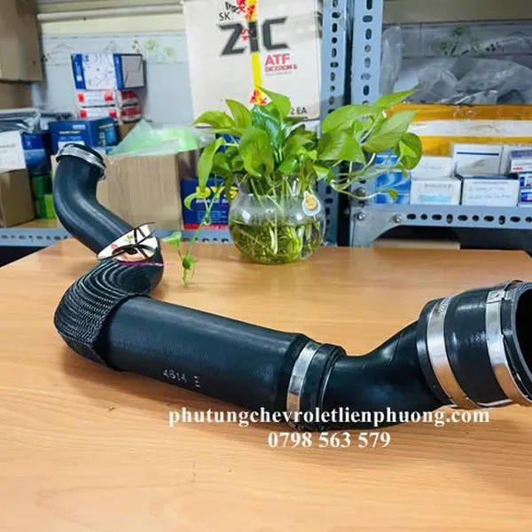 Ống gió turbo Chevrolet Colorado GM 84652020