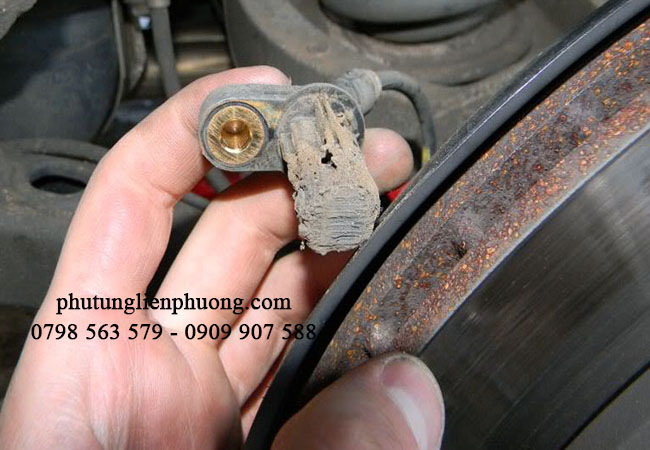 Nên bảo dưỡng vệ sinh cảm biến abs xe để hiệu suất hoạt động luôn ổn định Nên bảo dưỡng vệ sinh cảm biến abs xe để hiệu suất hoạt động luôn ổn định