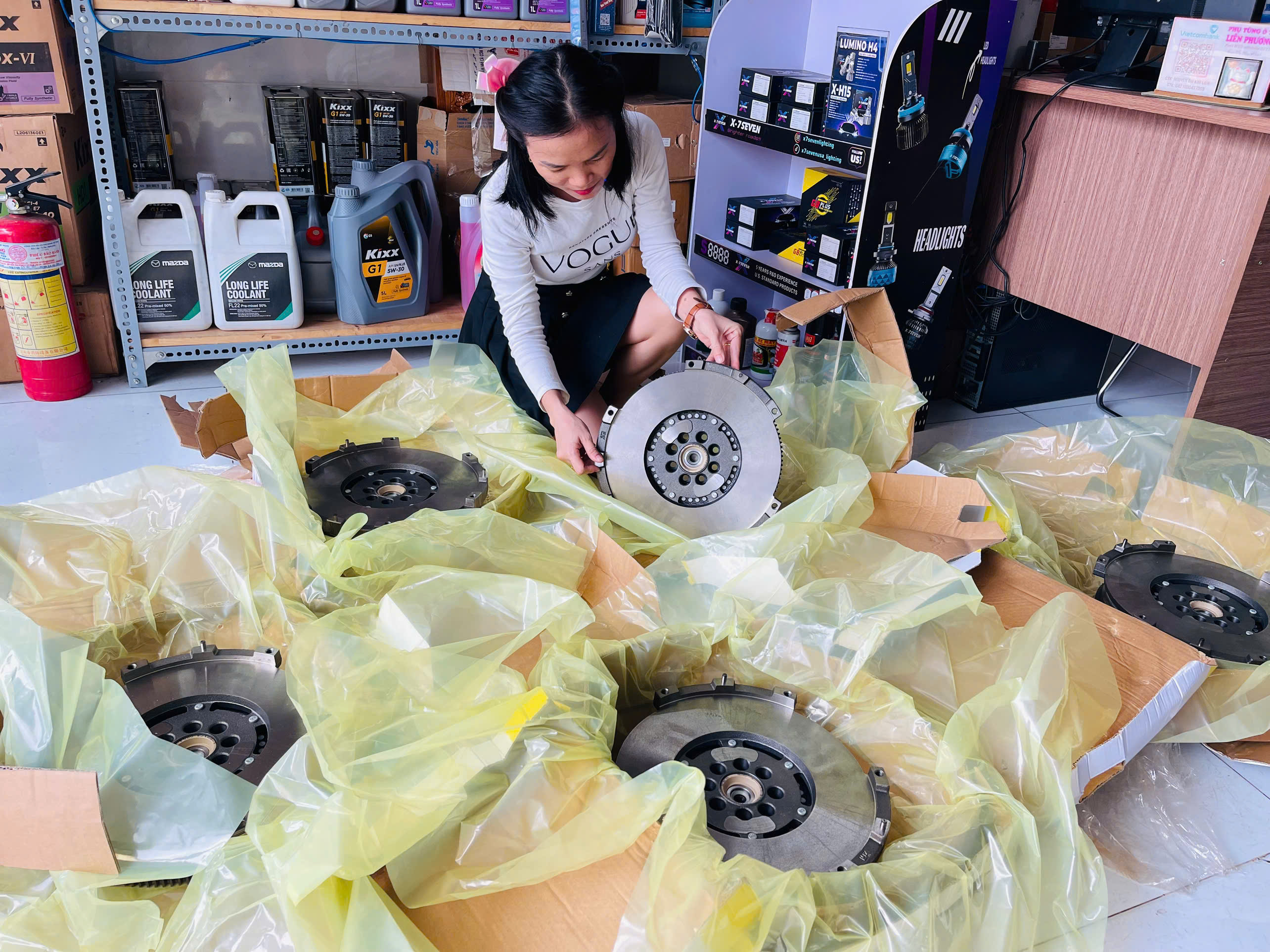 Liên Phương chuyên cung cấp phụ tùng cho các dòng xe Chevrolet  Liên Phương chuyên cung cấp phụ tùng cho các dòng xe Chevrolet