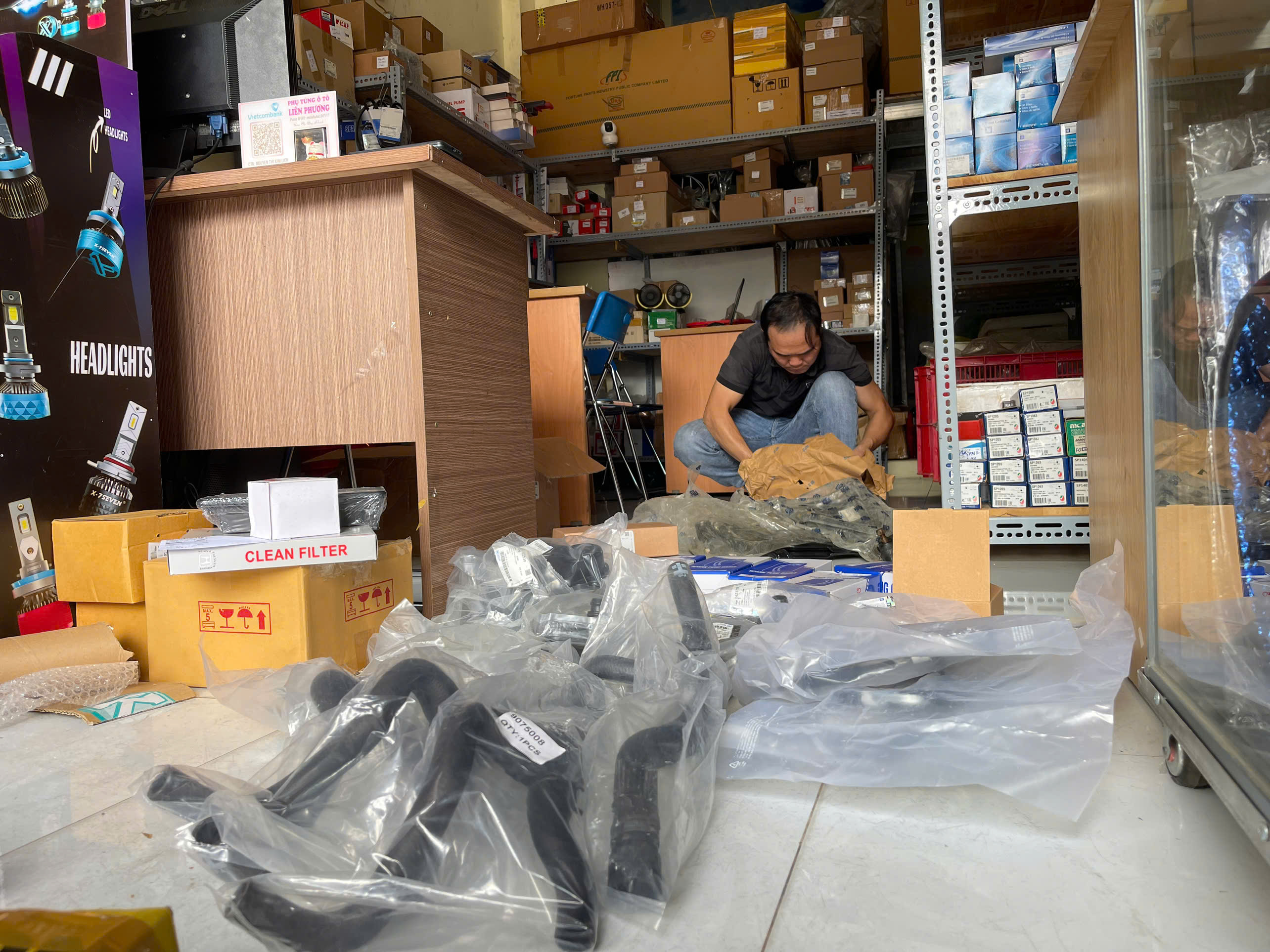 đa dạng các sản phẩm phụ tùng cho dòng xe chevrolet phục vụ khách hàng đa dạng các sản phẩm phụ tùng cho dòng xe chevrolet phục vụ khách hàng