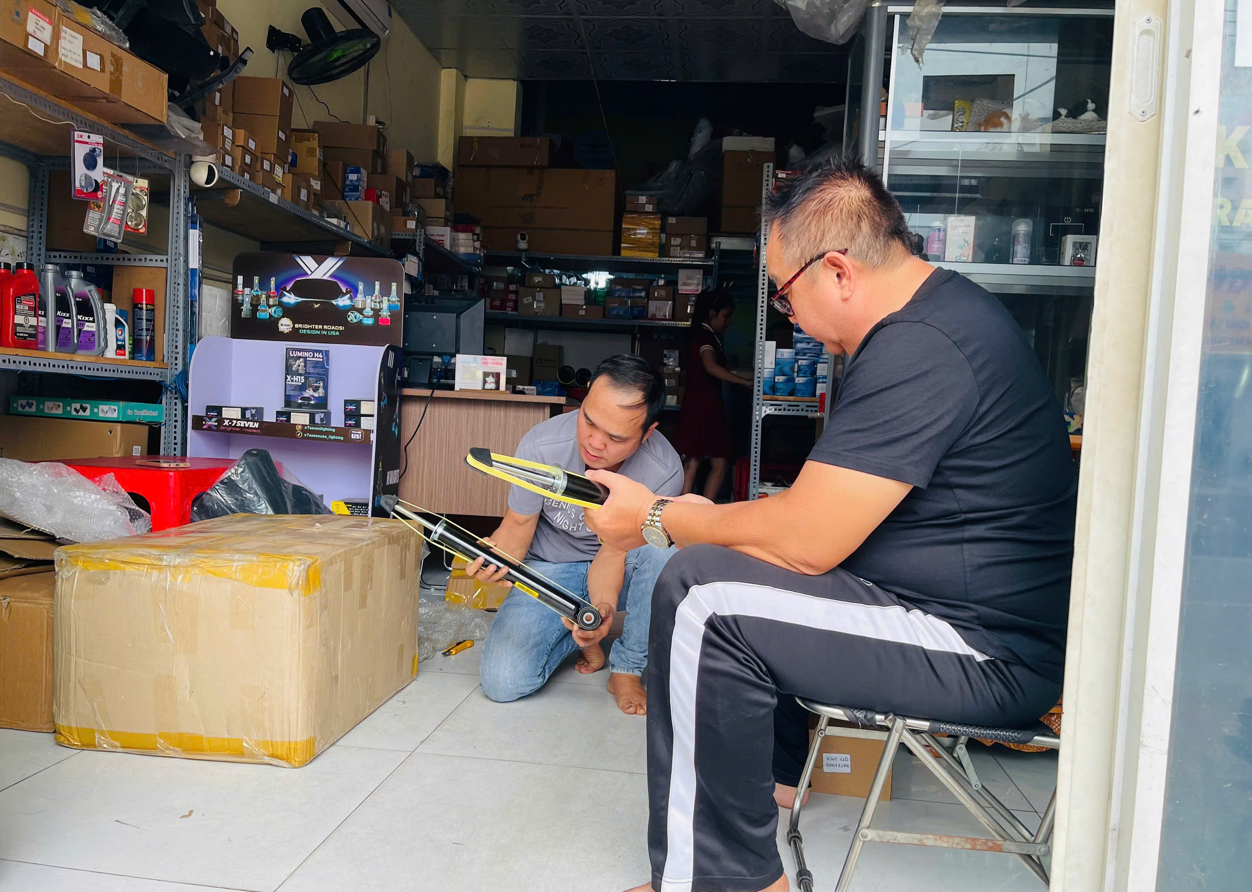 Việc mua phụ tùng Chevrolet chính hãng sẽ là sự lựa chọn an toàn và tiết kiệm. Việc mua phụ tùng Chevrolet chính hãng sẽ là sự lựa chọn an toàn và tiết kiệm.