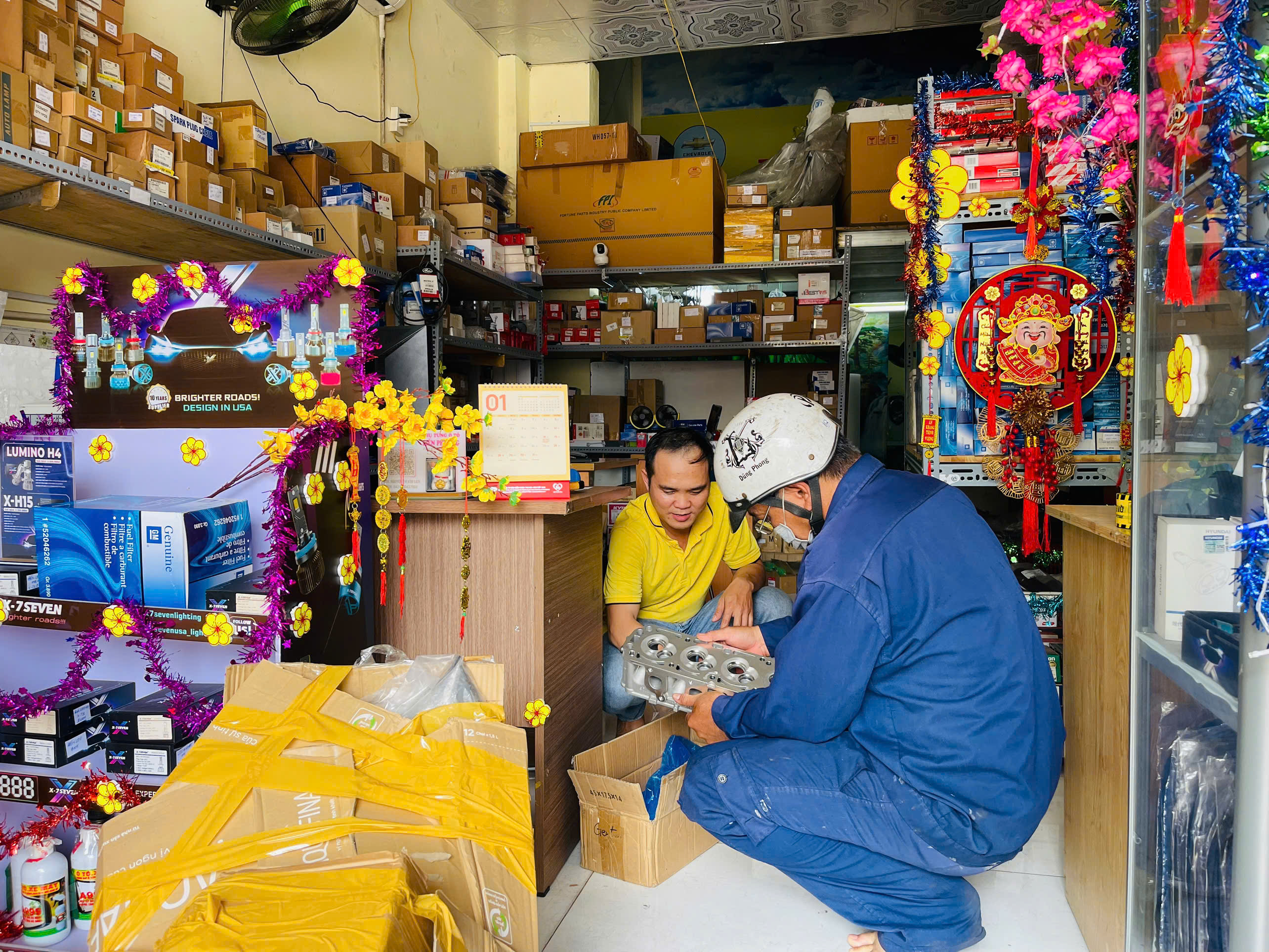 Phụ tùng chính hãng hoặc từ các nhà cung cấp uy tín là yếu tố quan trọng đảm bảo chất lượng và hiệu quả Phụ tùng chính hãng hoặc từ các nhà cung cấp uy tín là yếu tố quan trọng đảm bảo chất lượng và hiệu quả