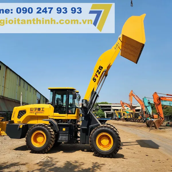 Máy Xúc Lật Đổ Cao 4.7m Dung Tích Gầu 2.5 Khối