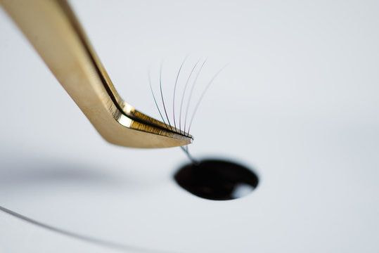 Cách bảo quản keo nối mi được lâu