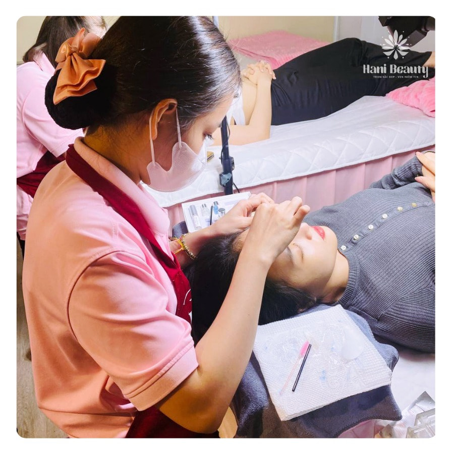 Nối Mi Katun