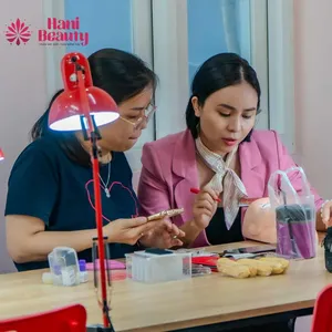 Trải Nghiệm Keo Nối Mi Dành Cho Thợ Để Nâng Tầm Chất Lượng Dịch Vụ