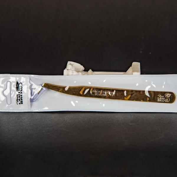 NHÍP NỐI MI VOLUME VÀNG THẦN THÁNH