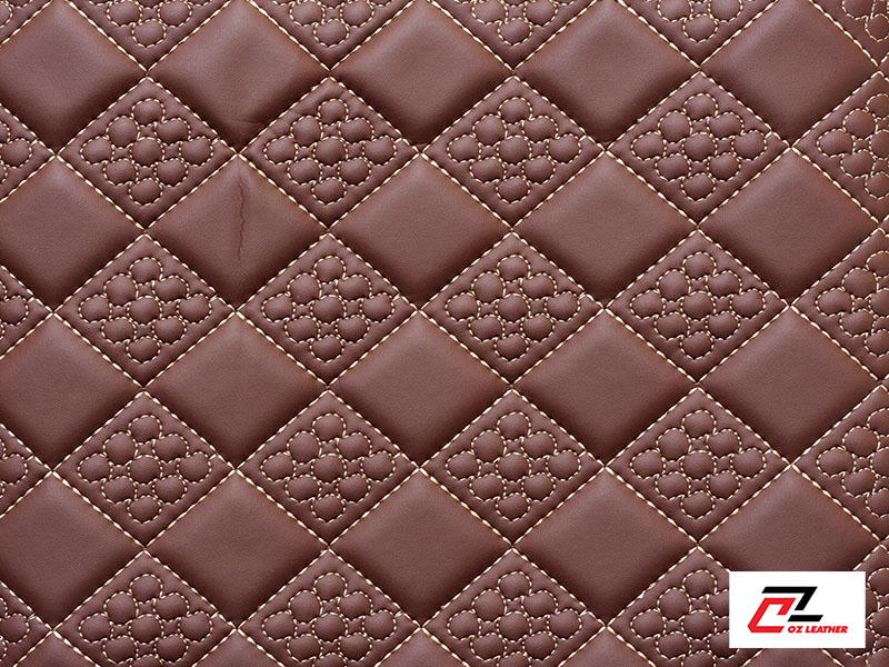 Vật liệu ốp trần Da Pvc hình vuông nhẵn nâu họa tiết 9 chấm bi chỉ kem Vật liệu ốp trần Da Pvc hình vuông nhẵn nâu họa tiết 9 chấm bi chỉ kem