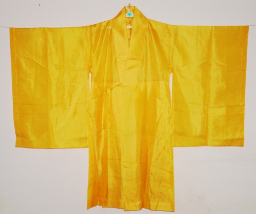 áo lục thù có thể sử dụng thay cho áo khâm niệm trong lễ tang