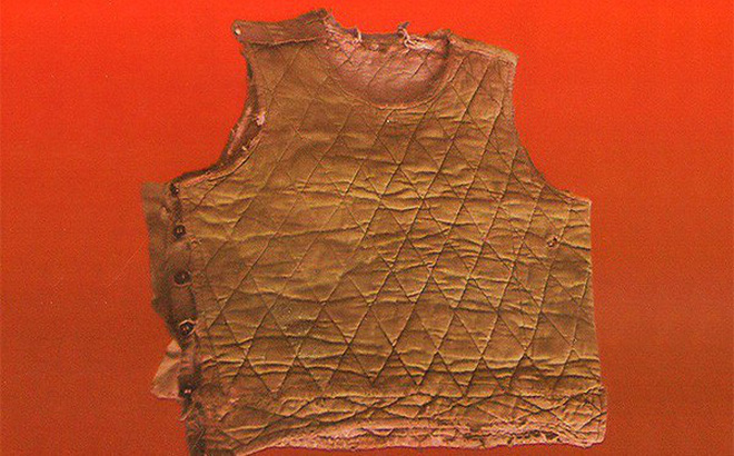 Áo trấn thủ gắn với sự kiện mùa đông năm 1946 của Việt Nam