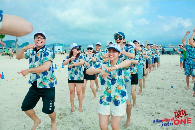 mẫu quần áo đi biển số 1