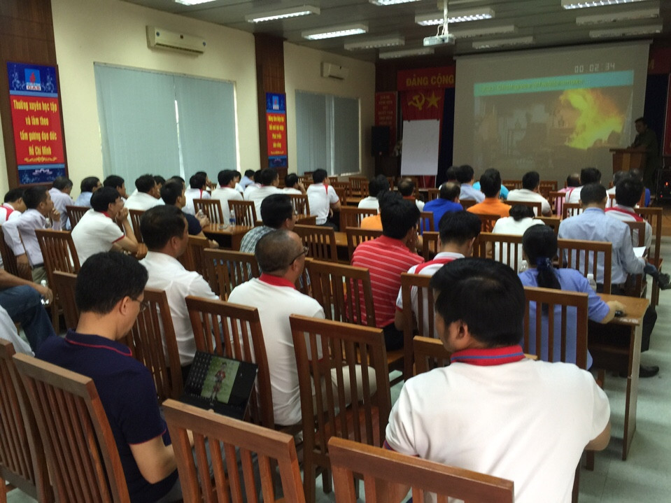 nhân viên đi học PCCC