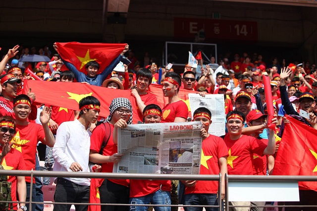 Với áo cờ Việt Nam online, bạn có thể chủ động đặt ở bất cứ đâu