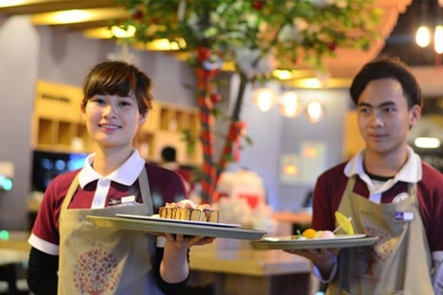 Những chiếc áo thun đồng phục quán café đem lại lợi ích cho nhân viên