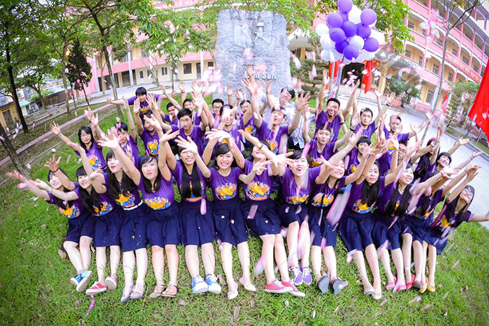 Lên ý tưởng cho mẫu áo đồng phục lớp giá rẻ