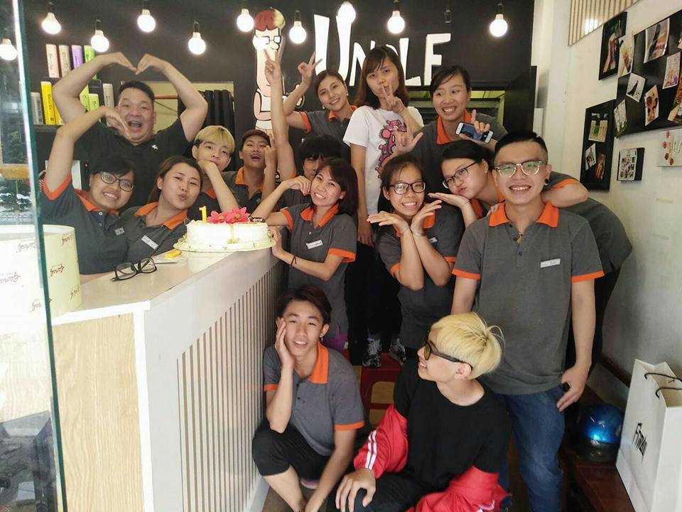 Mẫu áo thun đồng phục màu xám chuột