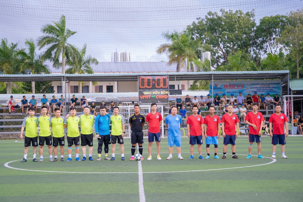 Mẫu áo đá banh công ty Việt Phát Group - Hình 1