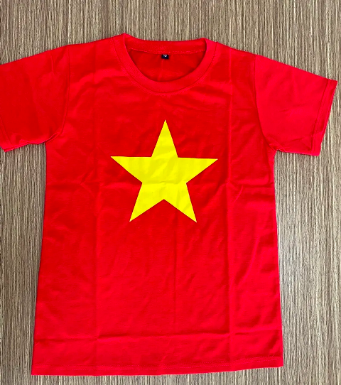 Hình ảnh thực tế sản phẩm áo cờ - Hình 2