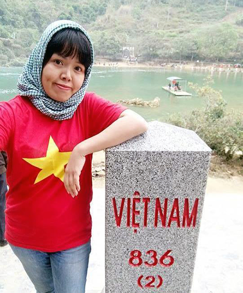 Áo lá cờ ngày càng phổ biến với dân phượt