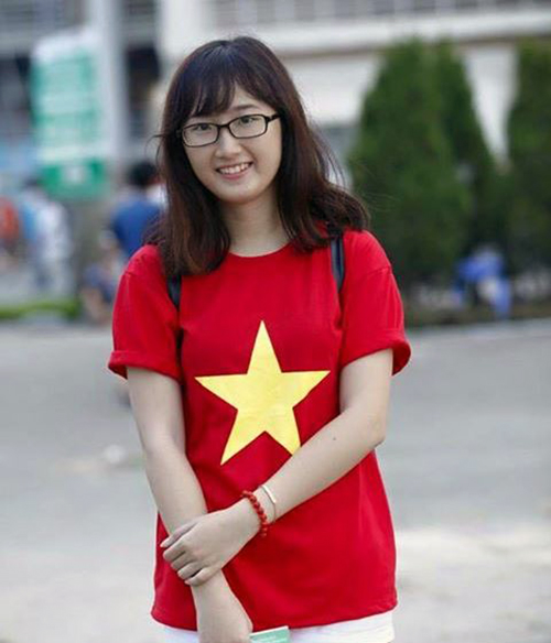 Áo thun cờ đỏ sao vàng giá không quá cao với điều kiện khách hàng