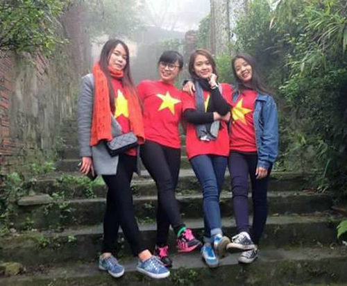 Áo cờ đỏ sao vàng giá rẻ linh hoạt khi sử dụng