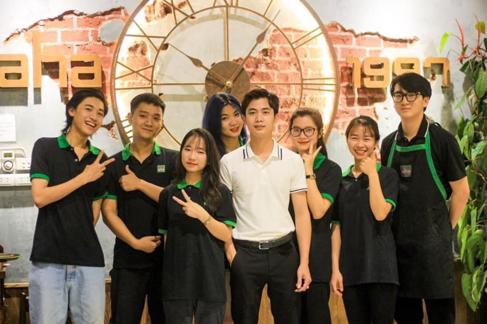 Đồng phục nhân viên tại Aha Cafe - Hình 2