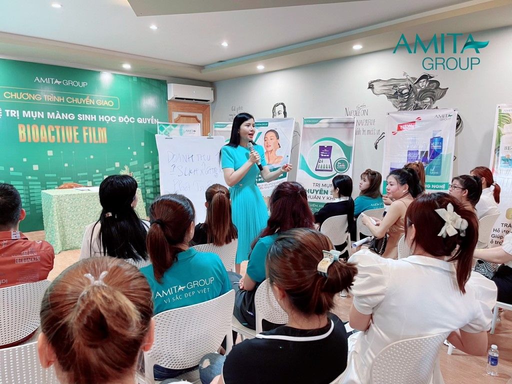 Mẫu đồng phục nhân viên tại Amita Group - Hình 2