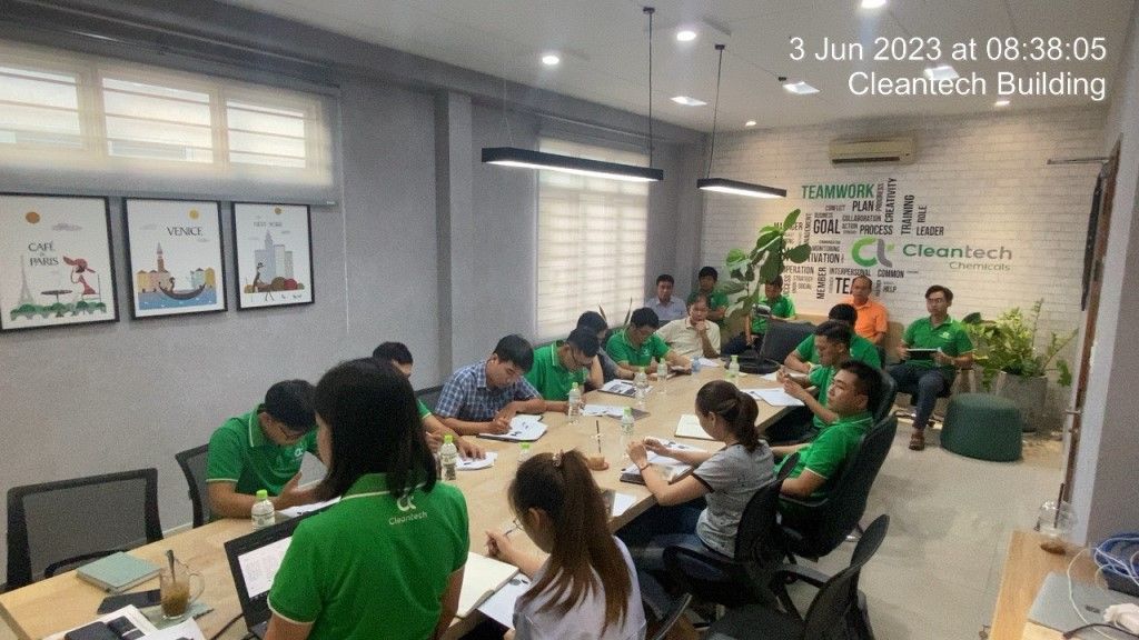 Mẫu đồng phục nhân viên công ty Công nghệ Clean Tech - Hình 3