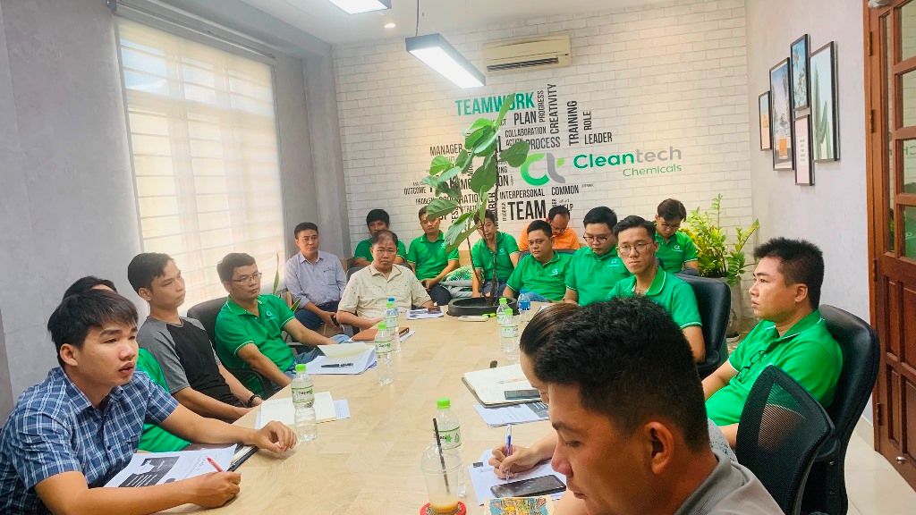 Mẫu đồng phục nhân viên công ty Công nghệ Clean Tech - Hình 2