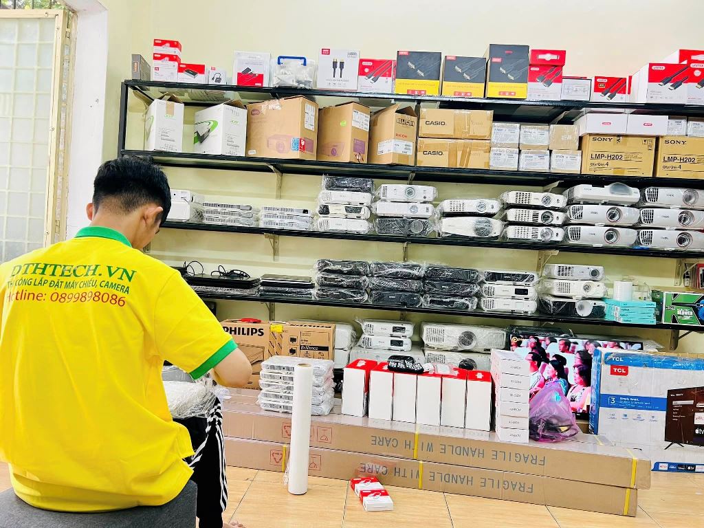 Mẫu đồng phục nhân viên công ty Công Nghệ DTH - Hình 2