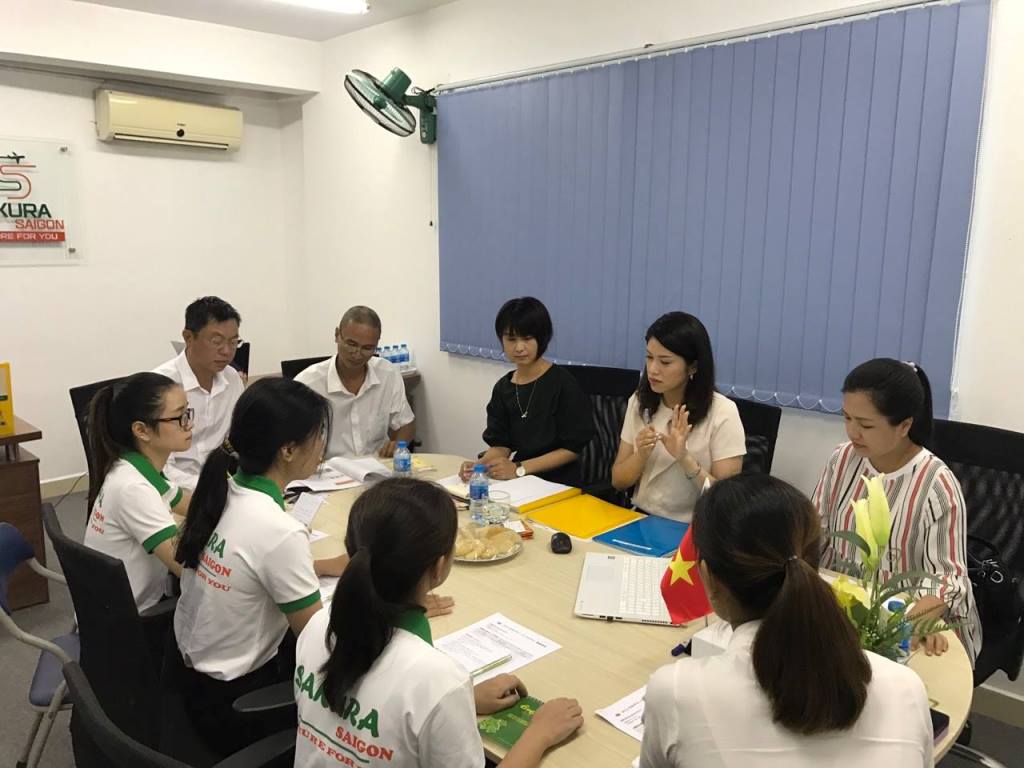 Mẫu thiết kế đồng phục học viên tại công ty Cung ứng Nguồn Nhân Lực Sakura - Hình 1