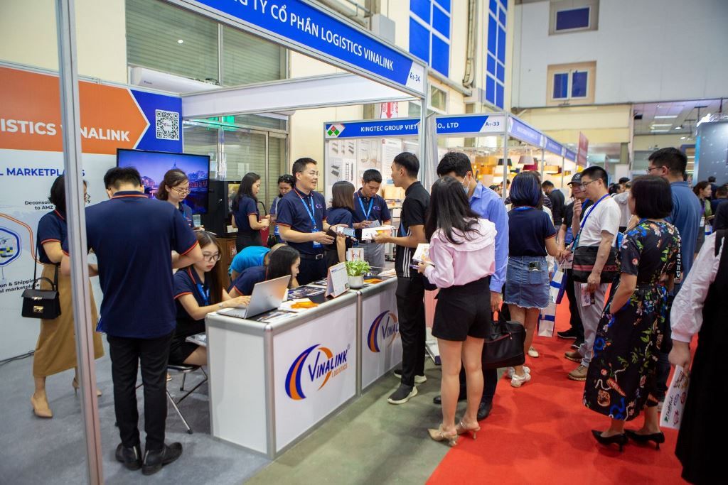 Mẫu đồng phục nhân viên công ty Logistics Vinalink - Hình 4