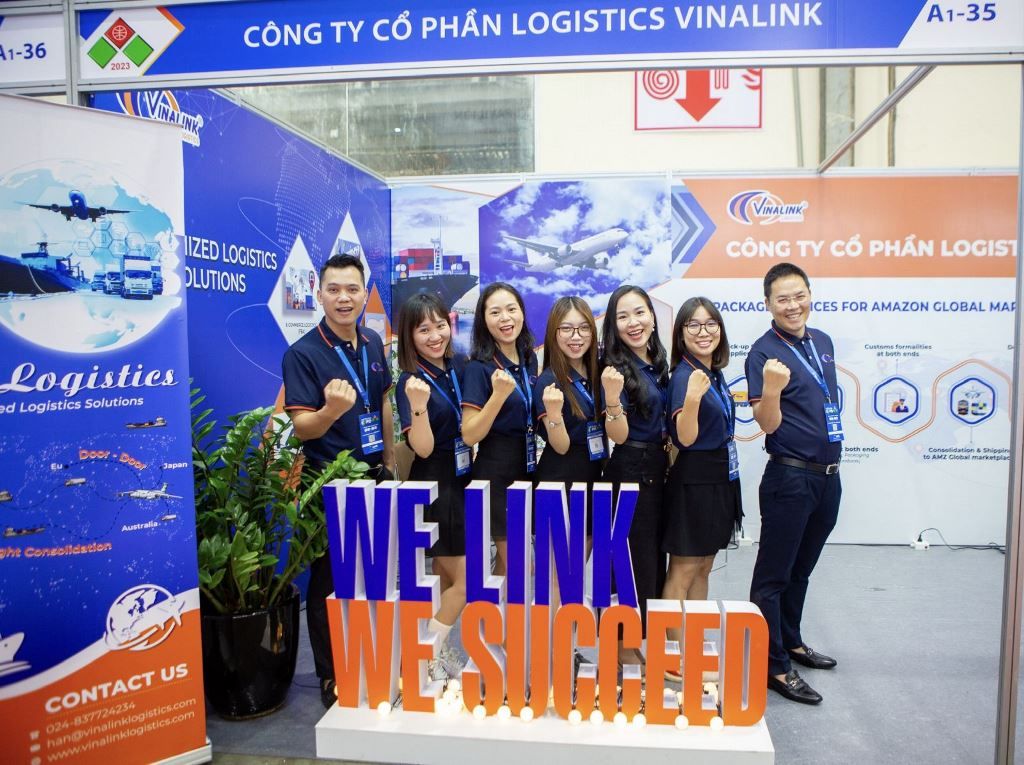 Mẫu đồng phục nhân viên công ty Logistics Vinalink - Hình 3