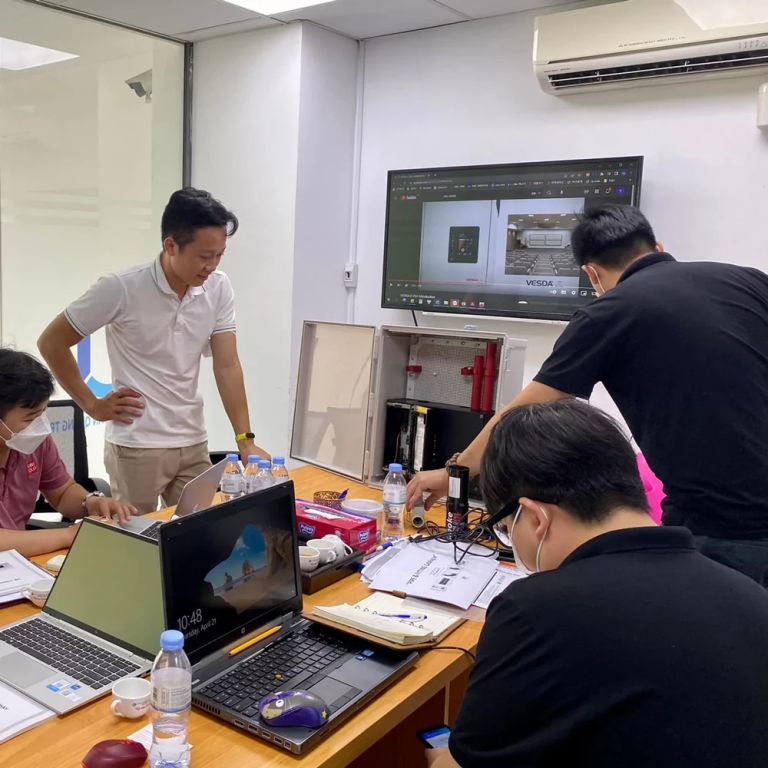 Mẫu đồng phục nhân viên tại công ty D&C VINA - Hình 1