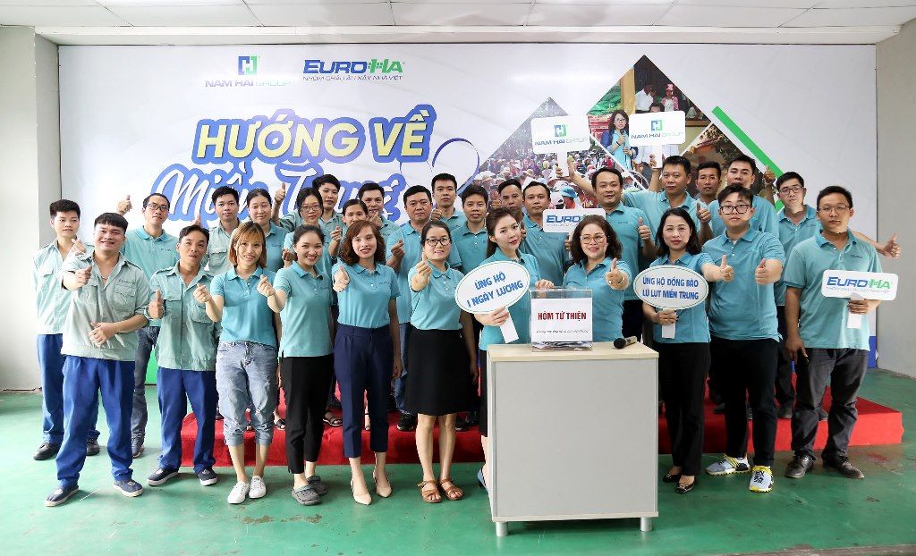 Mẫu đồng phục nhân viên tại công ty cửa nhôm Eroha - Hình 1