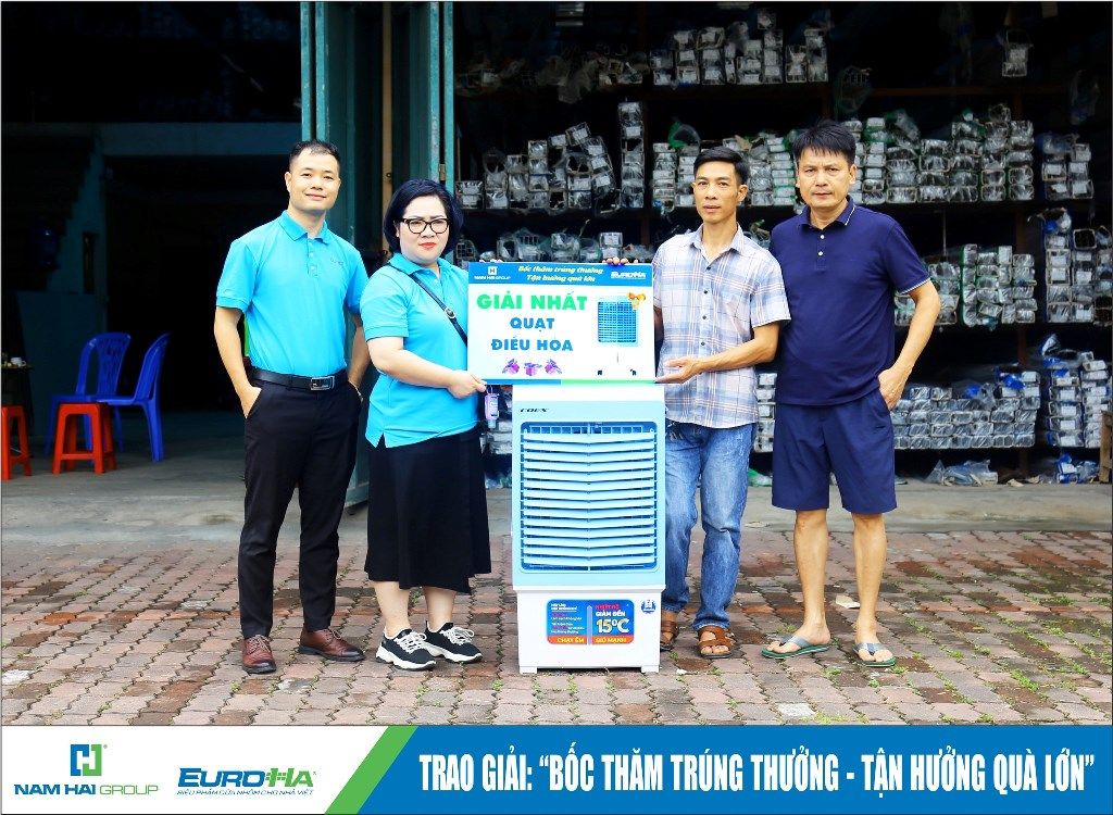 Mẫu đồng phục nhân viên tại công ty cửa nhôm Eroha - Hình 4