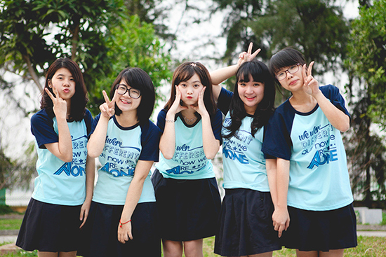 May áo đồng phục lớp raglan ở Đồng phục Song Phú