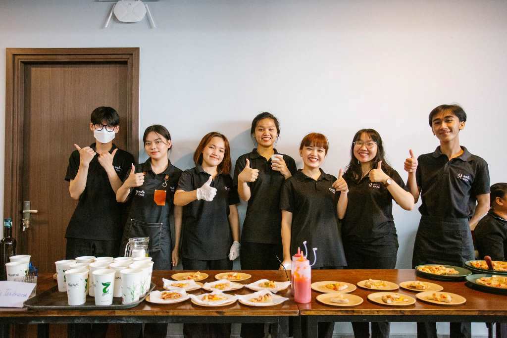 Đồng phục nhân viên tại Ngồi Cafe, Củ Chi - Hình 2