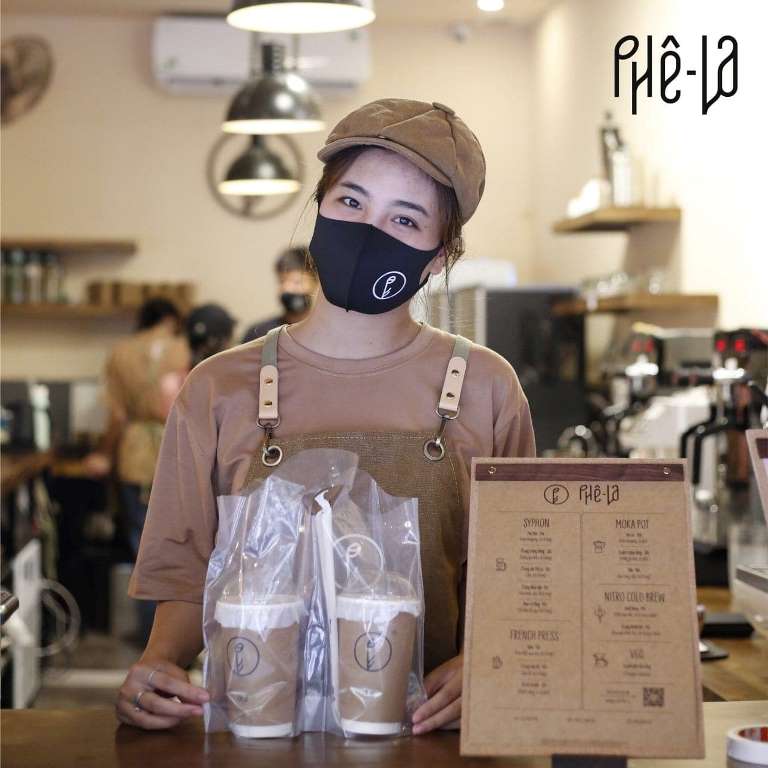 Mẫu đồng phục nhân viên tại quán Phê La - Hình 3