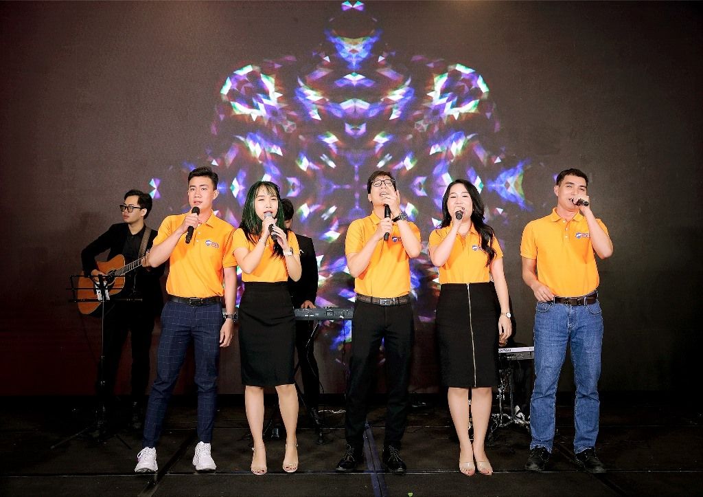 Mẫu đồng phục nhân viên công ty Precious Prestige Logistics - Hình 2