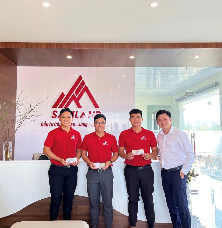 Mẫu đồng phục nhân viên công ty Địa ốc SamLand - Hình 3