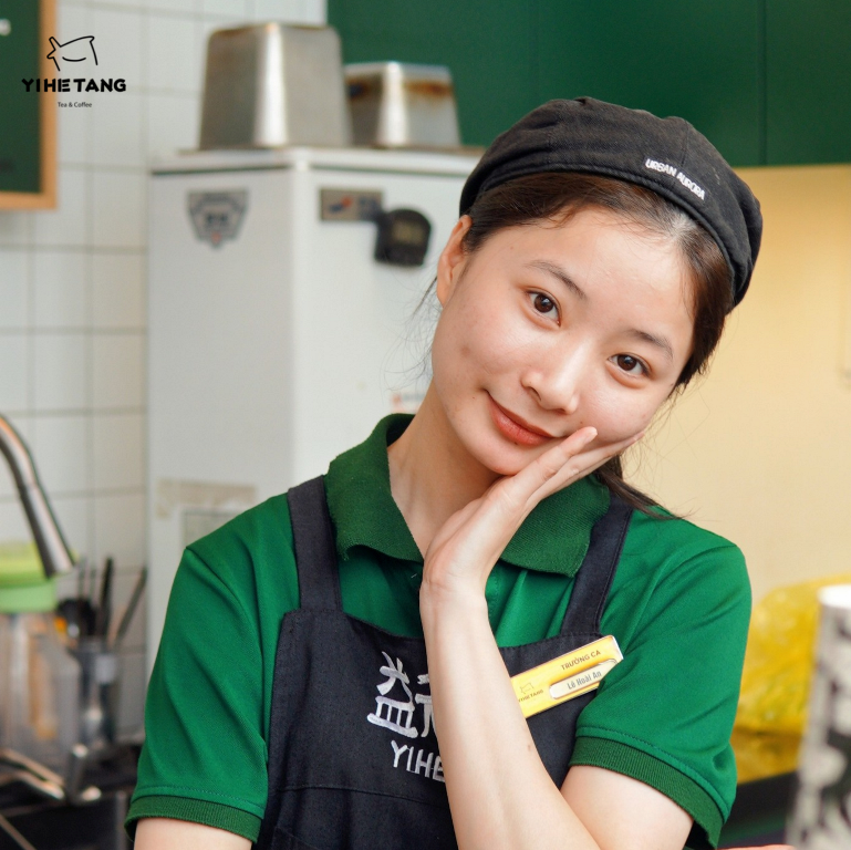 Nhân viên phục vụ tại Yi He Tang - Hình 2