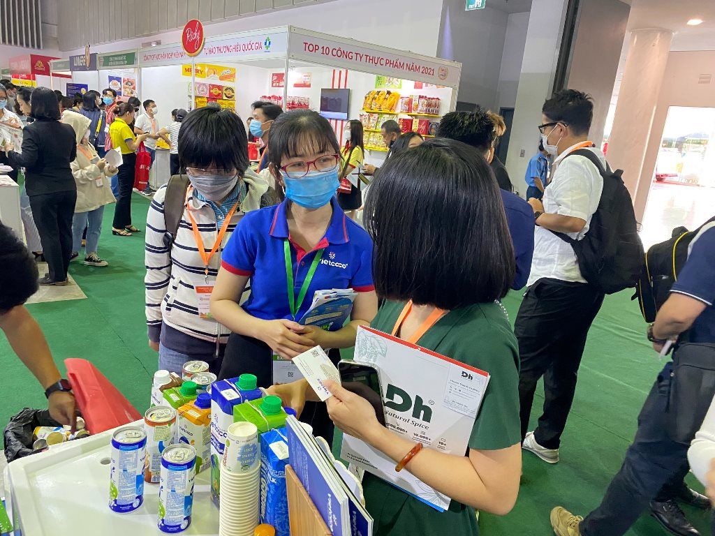 Mẫu đồng phục nhân viên tại công ty Vietcoco - Hình 1