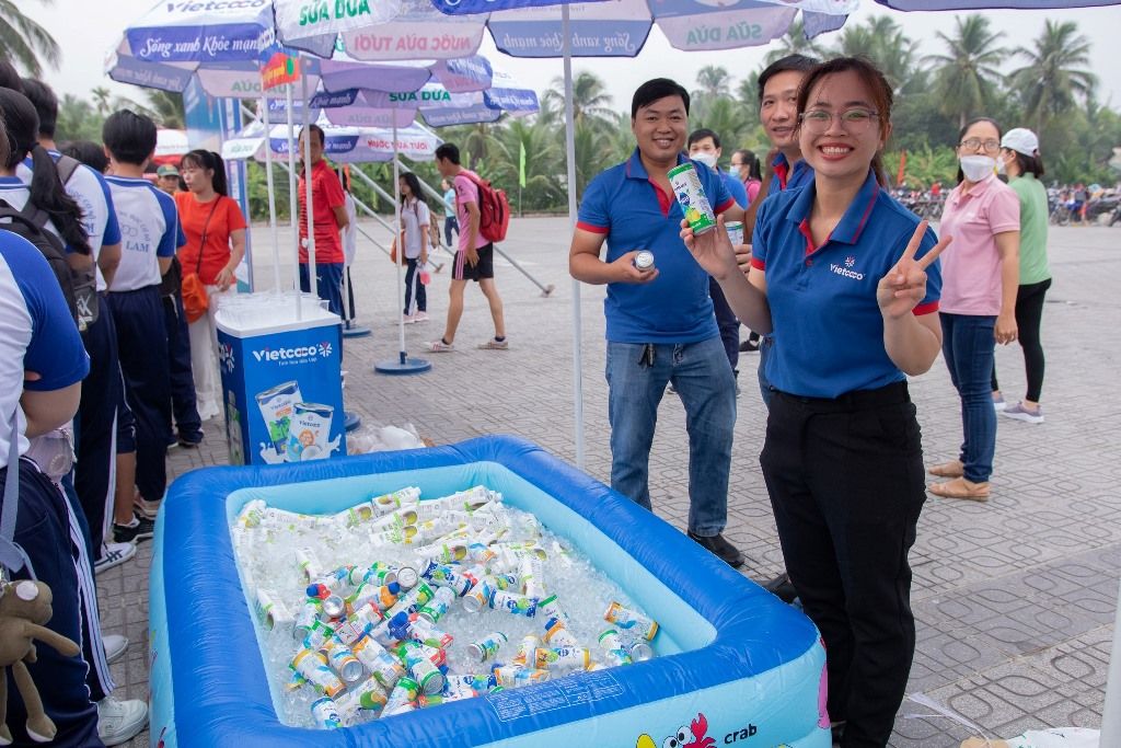 Mẫu đồng phục nhân viên tại công ty Vietcoco - Hình 4