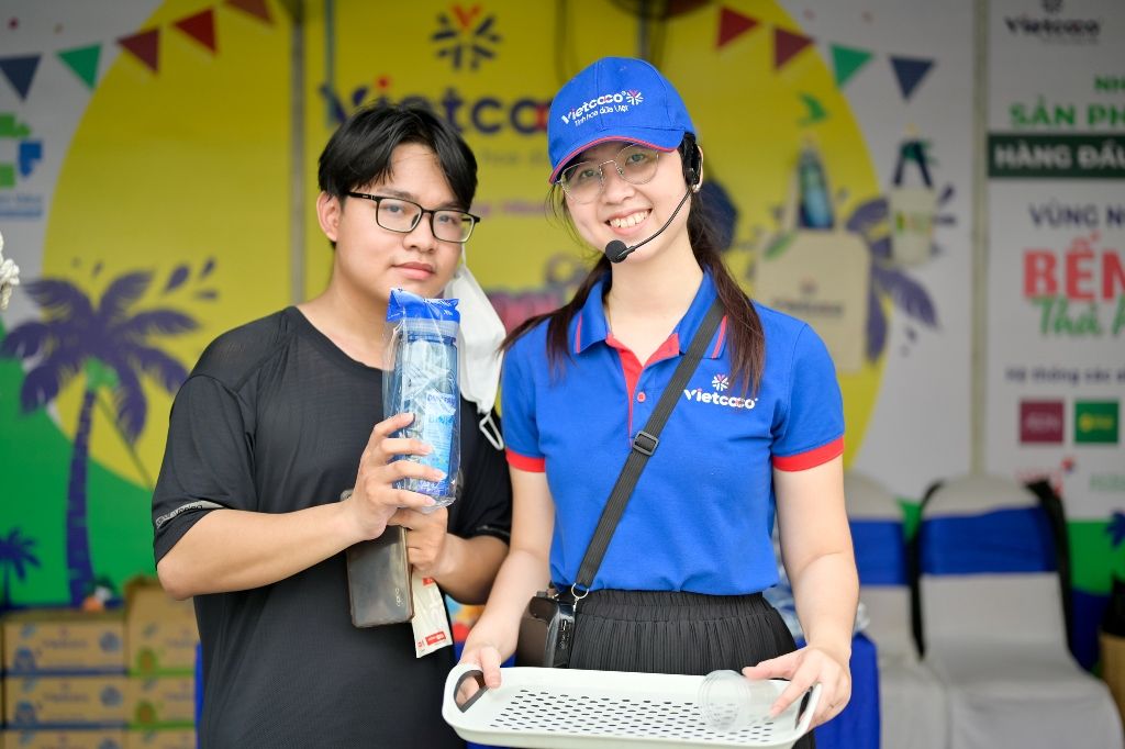 Mẫu đồng phục nhân viên tại công ty Vietcoco - Hình 6