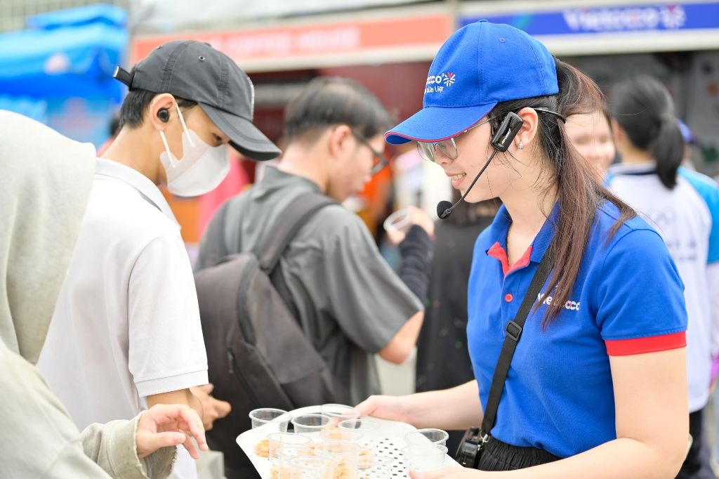 Mẫu đồng phục nhân viên tại công ty Vietcoco - Hình 2