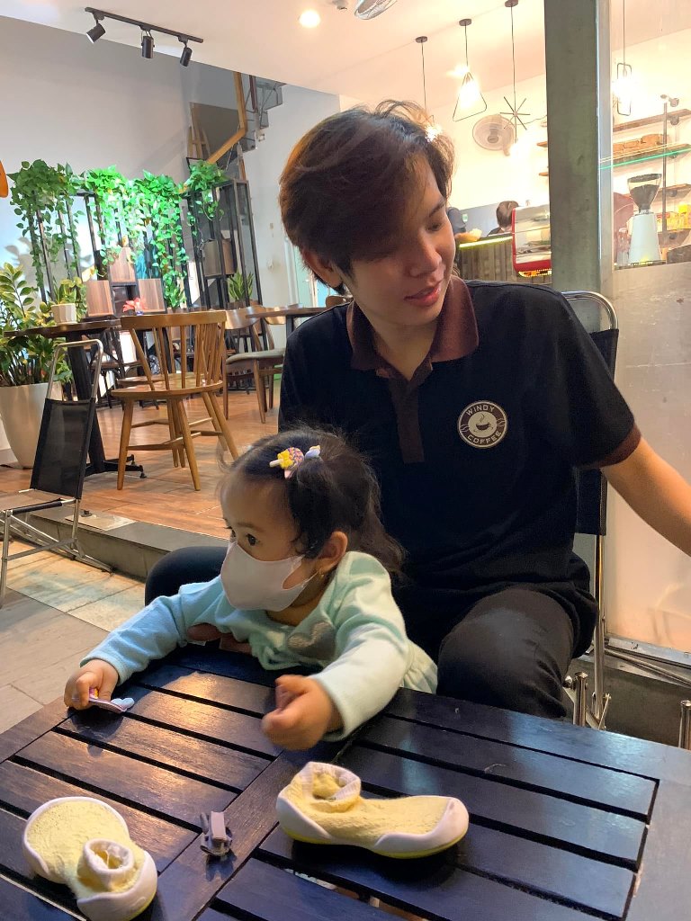 Đồng phục nhân viên tại Windy Coffee - Hình 2