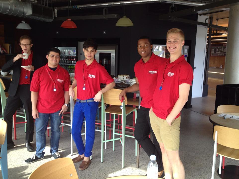 Công ty may áo thun đồng phục Bình Dương