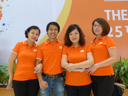 Đến Đồng phục Song Phú để may áo thun đồng phục